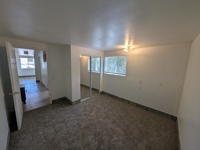 Foto del edificio - 333 S Old Pacific Hwy