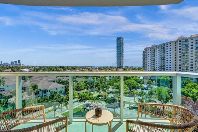 Foto del edificio - 19380 Collins Ave