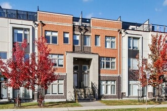 Building Photo - 815 Mikinak Rd