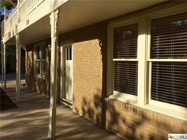 Building Photo - 110 N Endicott St