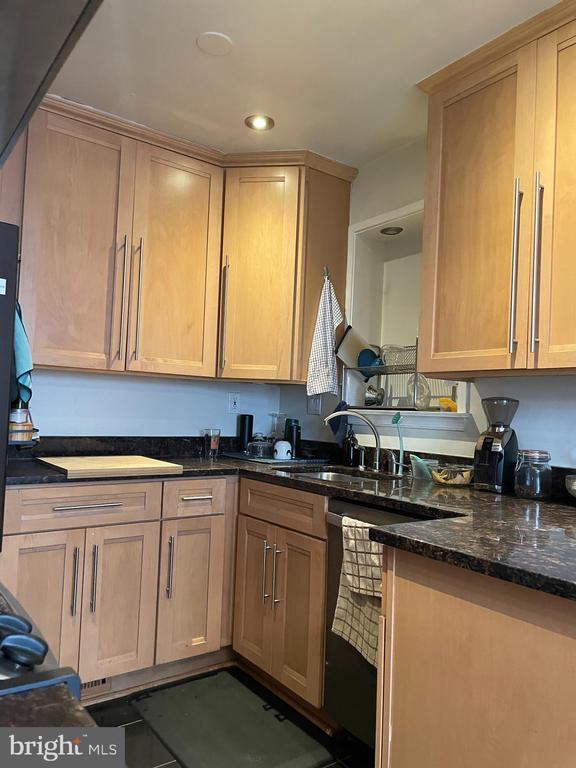 Building Photo - 4411 Edgefield Rd