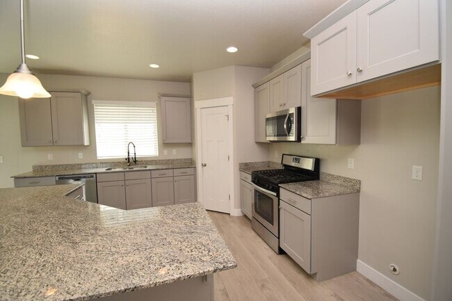 Building Photo - 4929 Red Ruby Ln