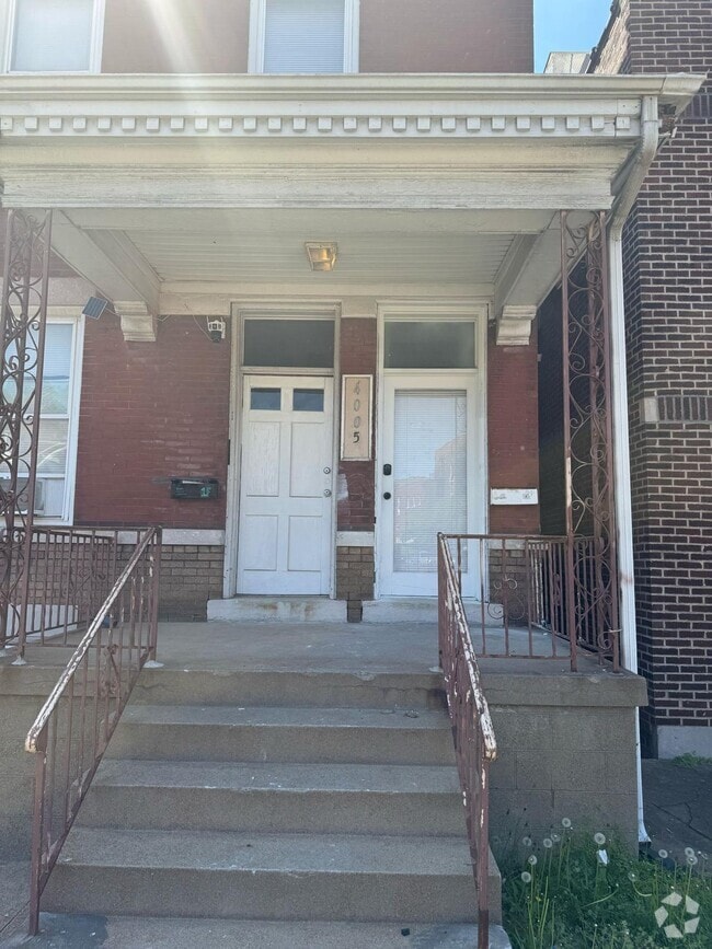 Building Photo - 4005 S Grand Blvd