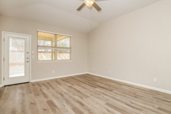 Building Photo - 8233 Oak Harvest Dr