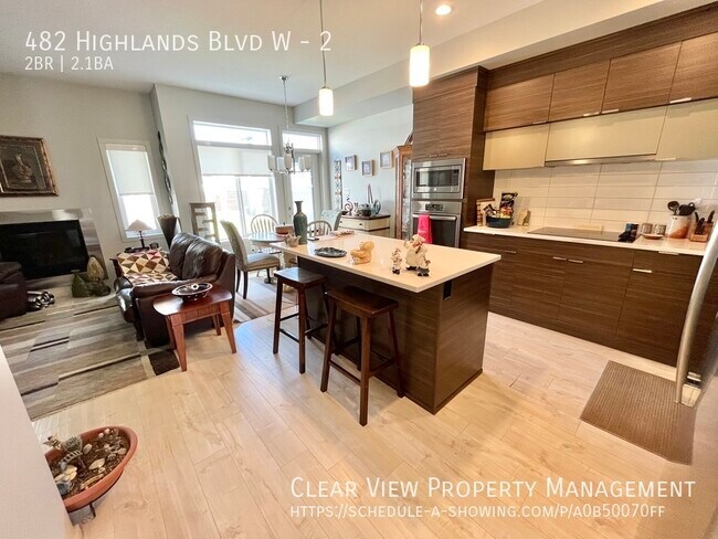 Photo du bâtiment - ?? Modern 2-Bedroom, 2.5-Bathroom with Gar...