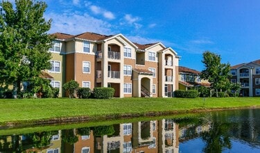 Building Photo - 5927 Lake Pointe Village Cir