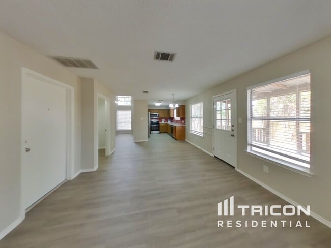 Building Photo - 1806 Aster Pass