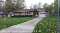 Foto principal - 3 br, 1 bath House - 201 Manor Dr.
