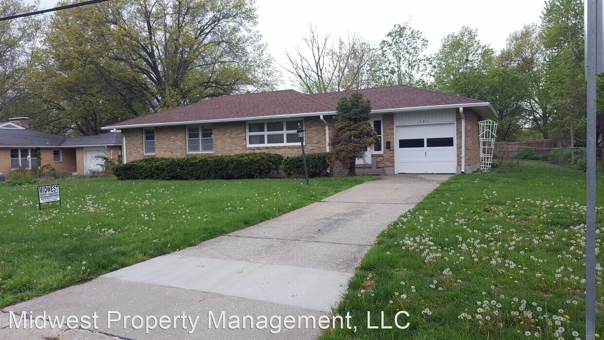 Primary Photo - 3 br, 1 bath House - 201 Manor Dr.