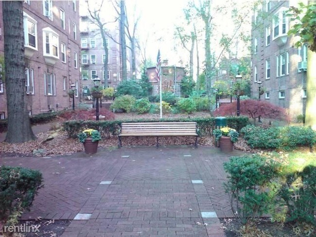 Foto del edificio - 2 br, 1 bath  - 11701 Park Ln S A6F