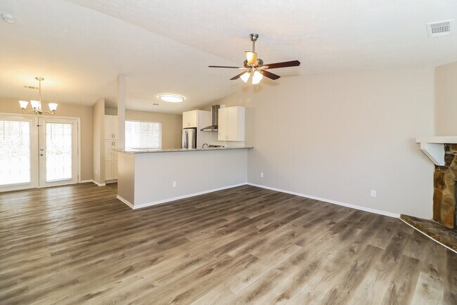 Foto del edificio - 5175 Sugar Crest Dr