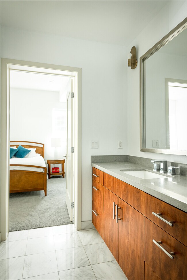 Foto del edificio - 4211 Redwood Ave