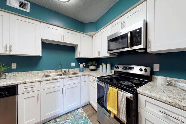 2HAB, 1,5BA - 1000 ft² - Summerville Station
