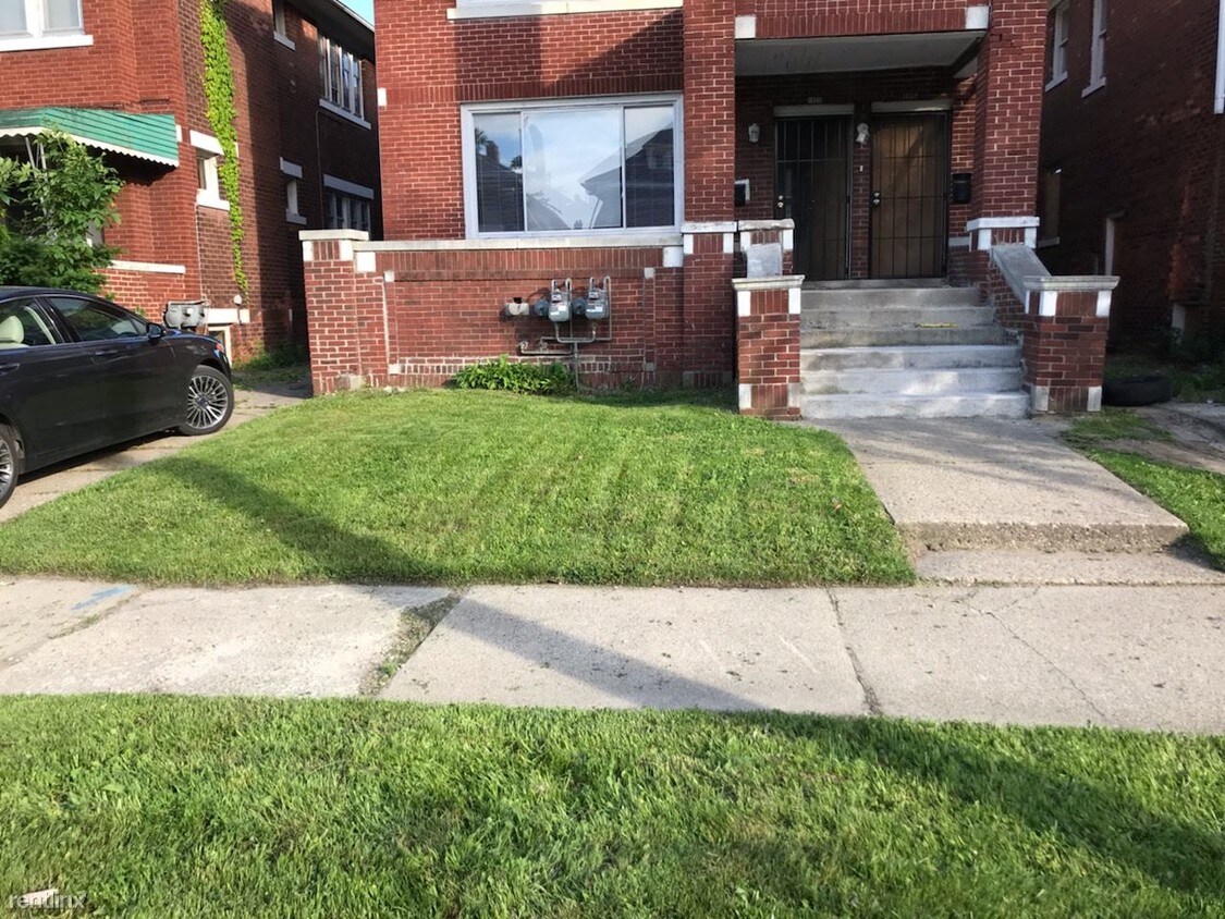 1957 Gladstone St, Detroit, MI 48206 Room for Rent in Detroit, MI