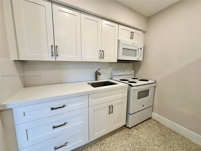 Foto del edificio - 174 E 5th St