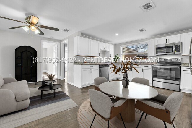 Foto del edificio - 245 Conner Plaza