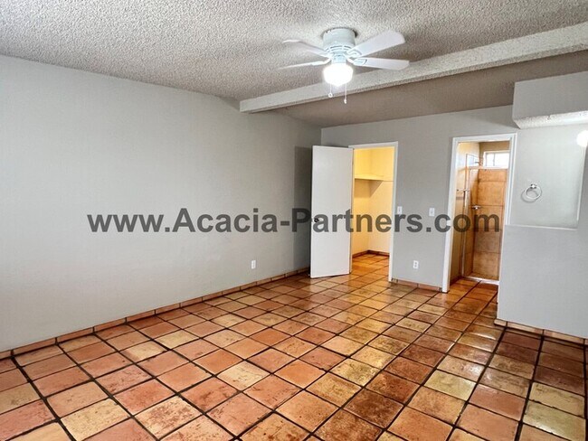 Foto del edificio - Two Bedroom Home