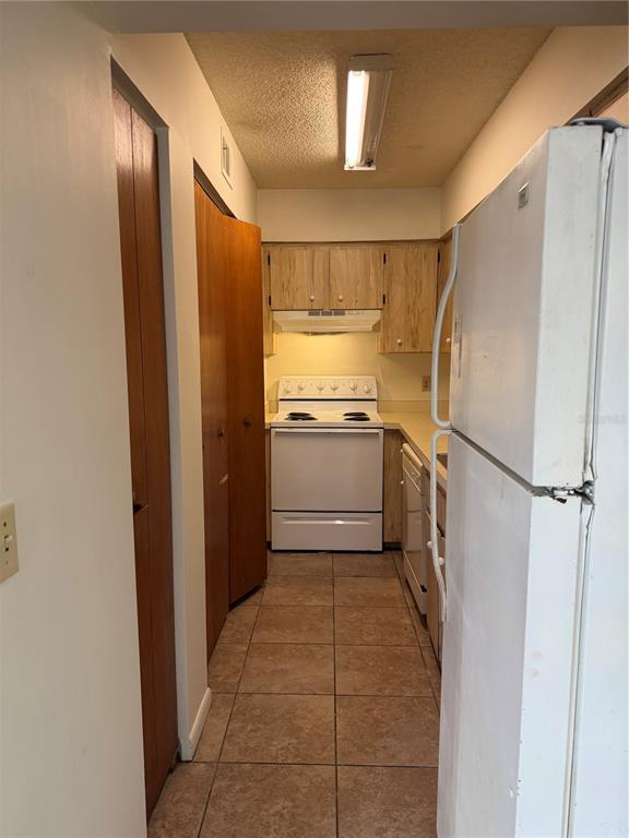 Building Photo - 3022 SE 5th Terrace