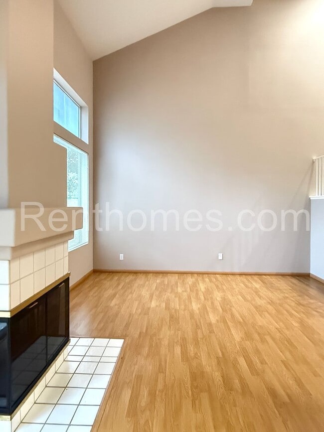 Building Photo - 11553 Westview Pkwy