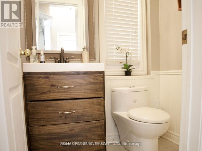 Building Photo - 45 Shenandoah Dr