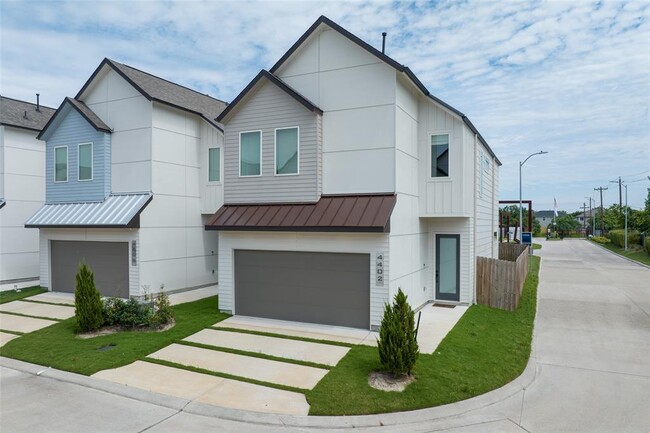 Building Photo - 4402 Santorini Ln