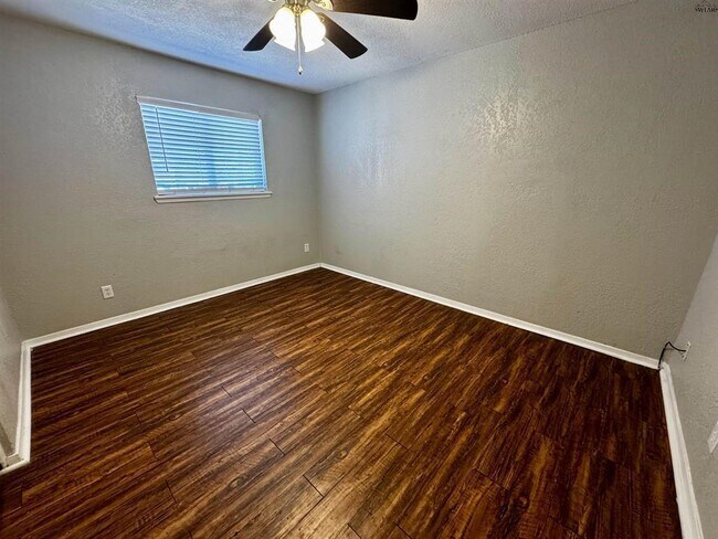 Foto del edificio - 1710 10th St