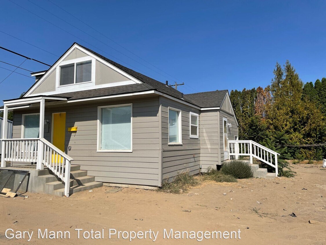 2 br, 1 bath House 617 NW 1st Ave House Rental in Ephrata, WA