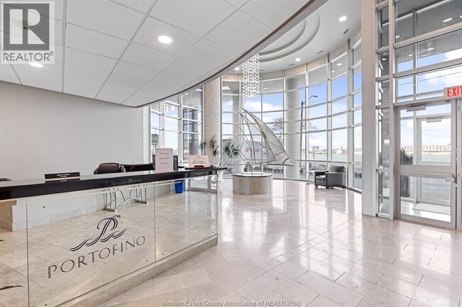 Photo du bâtiment - 1225 Riverside Dr W