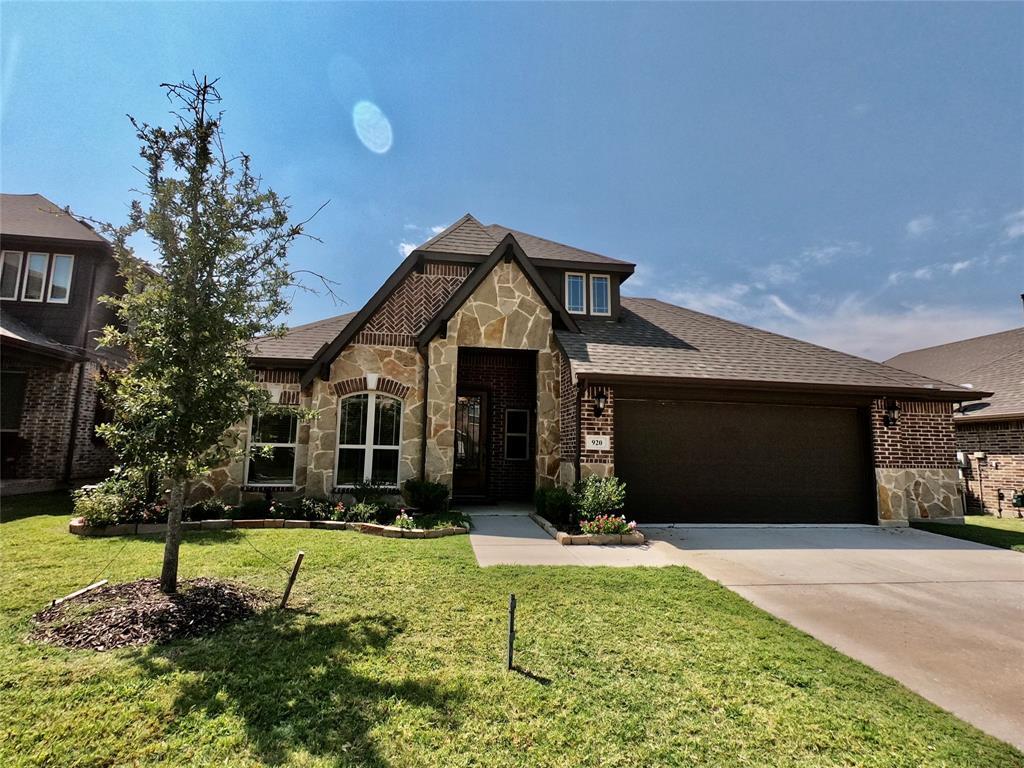 Foto principal - 920 Foxglove Dr