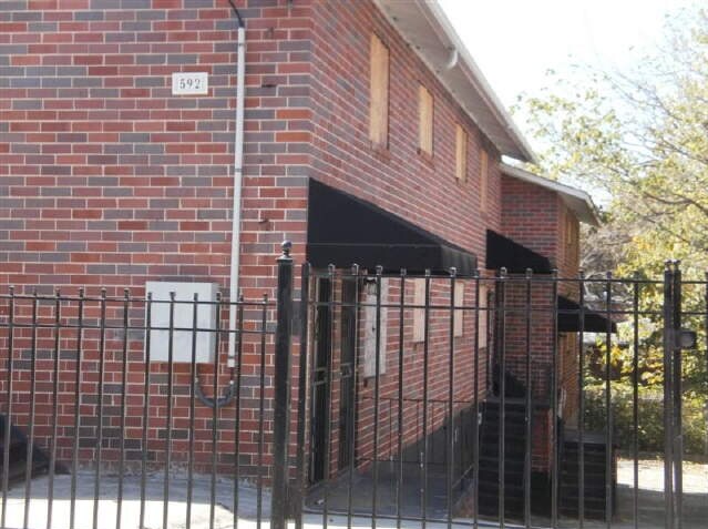 Building Photo - Paines Avenue Apartments