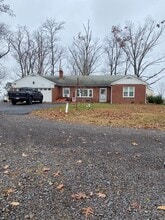 Building Photo - 237 Morwood Rd