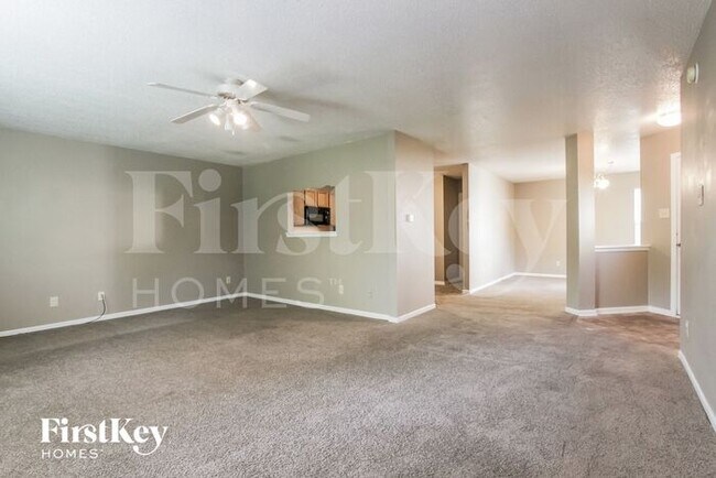 Foto del edificio - 6614 Black Antler Dr