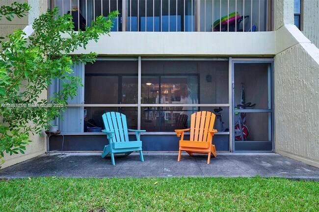 Foto del edificio - 230 Lakeview Dr