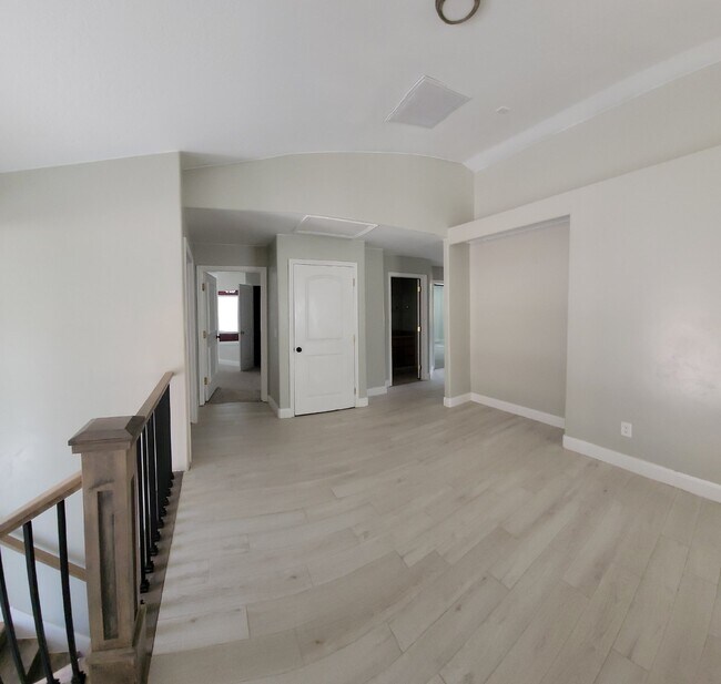 Foto del edificio - Spacious CUSTOM 4-Bedroom Home with 3 Bathrooms and an office in Hildale, UT - A Must-See Rental ...