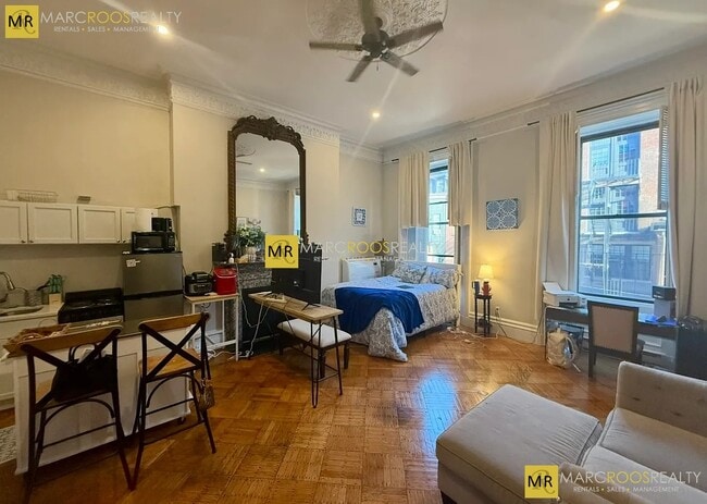 Foto del edificio - 335 Beacon St