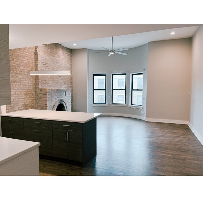 2952 N Halsted St Unit 3, Chicago, IL 60657 - Condo for Rent in Chicago ...