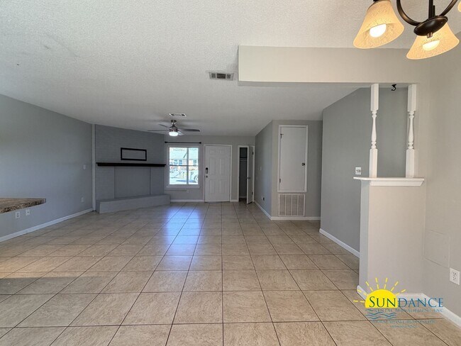 Foto del edificio - 4 miles from Hurlburt Field, 3 Bedroom beautiful home!
