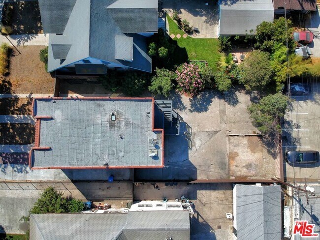 Foto del edificio - 2309 S Budlong Ave