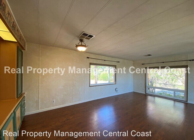 Building Photo - 3 br, 2 bath House - 1280 Mountain Springs...