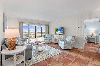Building Photo - 665 Ponte Vedra Blvd