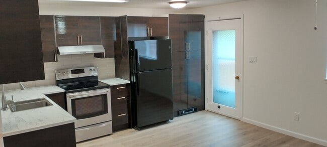Kitchen - 178 North 12th Street