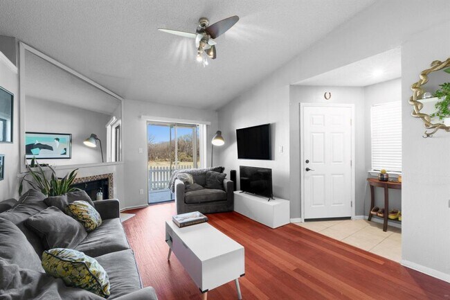 Building Photo - 1601 Faro Dr
