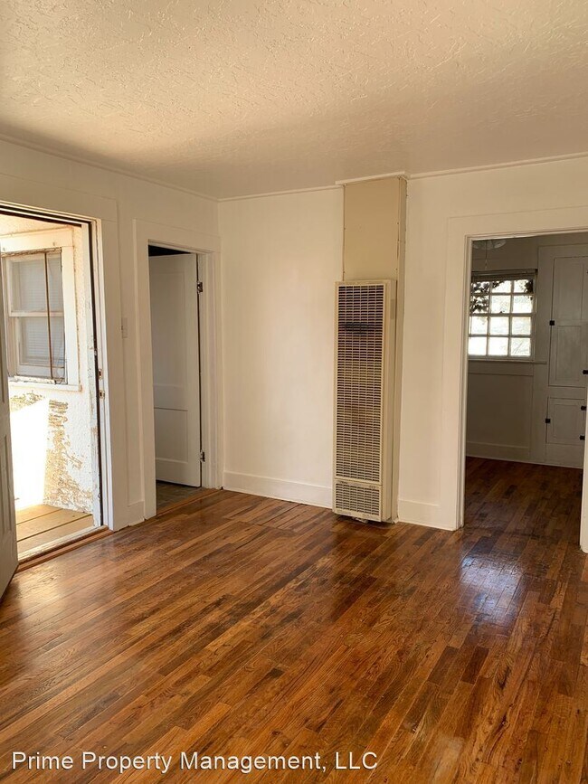 Building Photo - 1 br, 1 bath House - 507 Gidding Apt B.