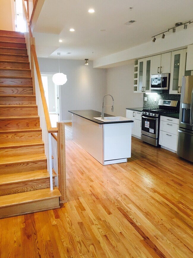 Foto del edificio - 2803 11th St NW
