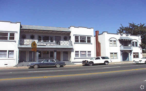 Foto del edificio - 1901-1911 Sonoma Blvd