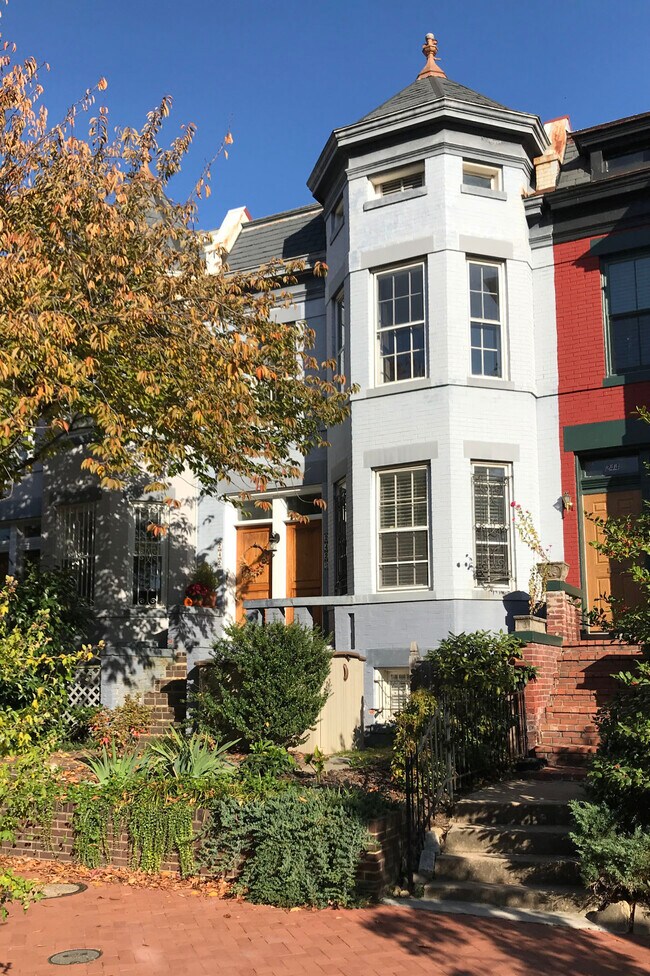 Foto del edificio - 242 12th St SE