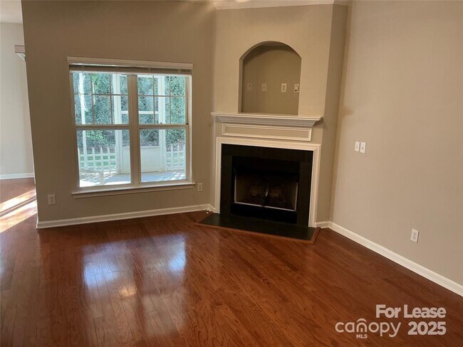 Foto del edificio - 16952 Commons Creek Dr