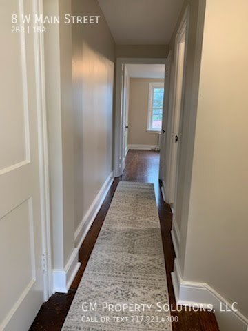Building Photo - Renovated  2 Bed 1 Bath Townhome  For Rent!