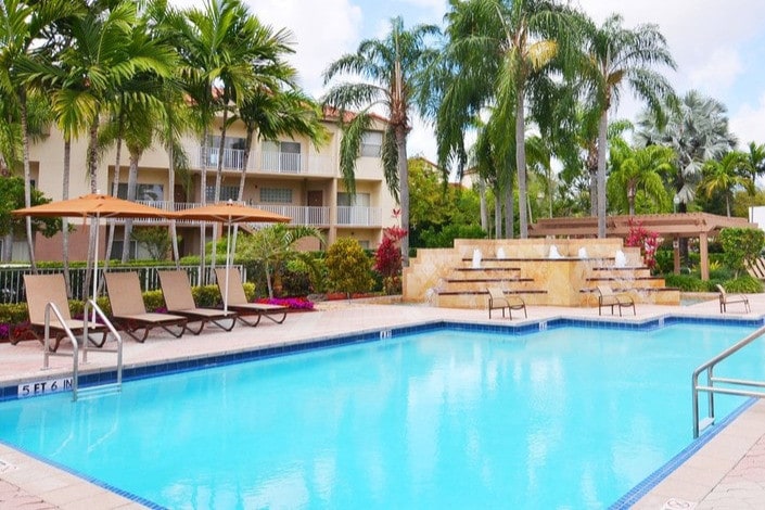 Primary Photo - WATERFORD POINT APARTMENTS
