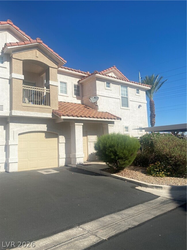 Foto del edificio - 8555 W Russell Rd